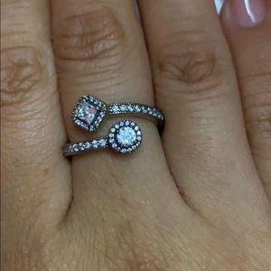 Pandora Abstract Elegance Ring